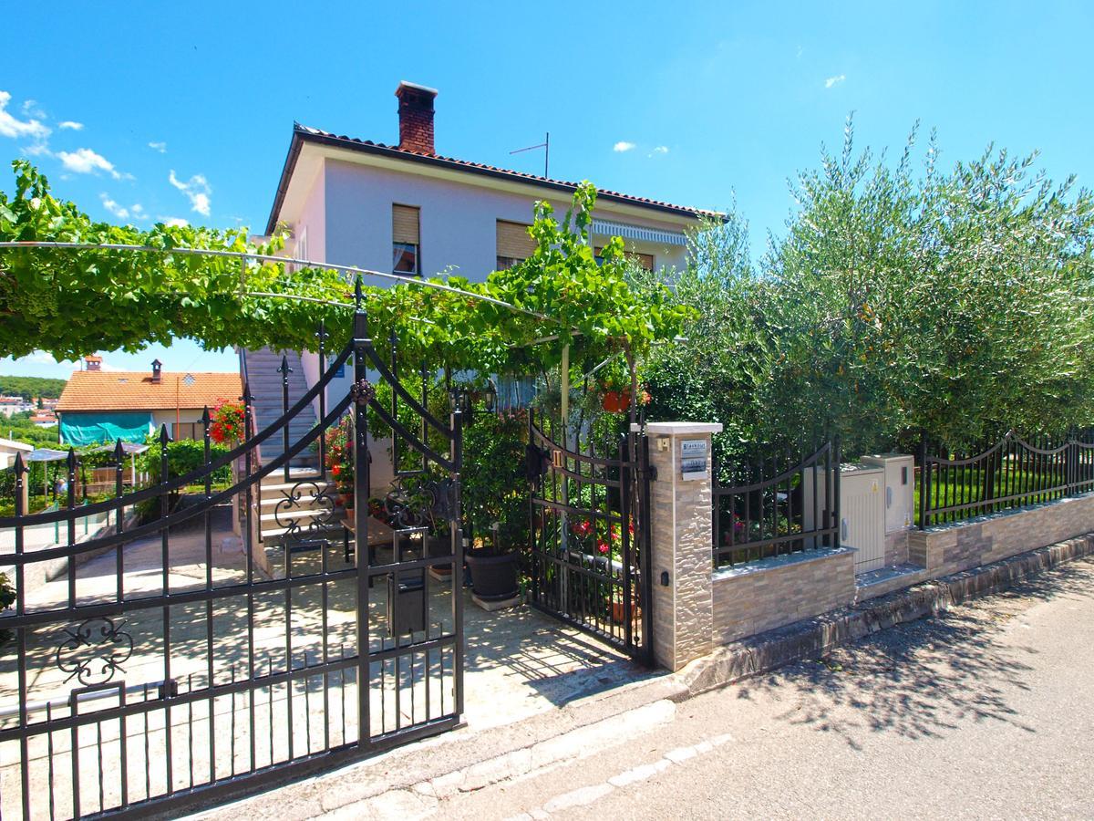 Apartment Luciano 1540 PUY Exterior foto